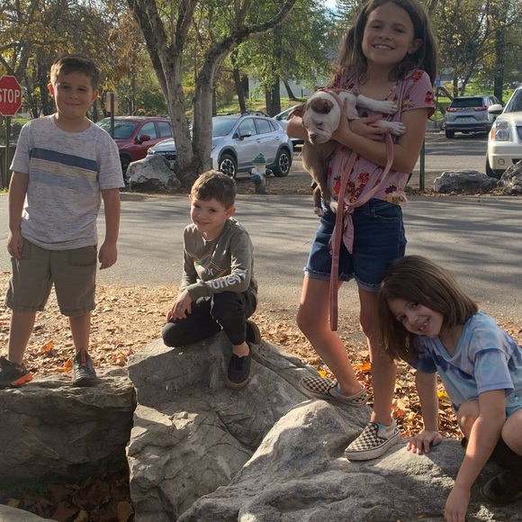 Meet your Posher, Meagan - Picture 10 of 11